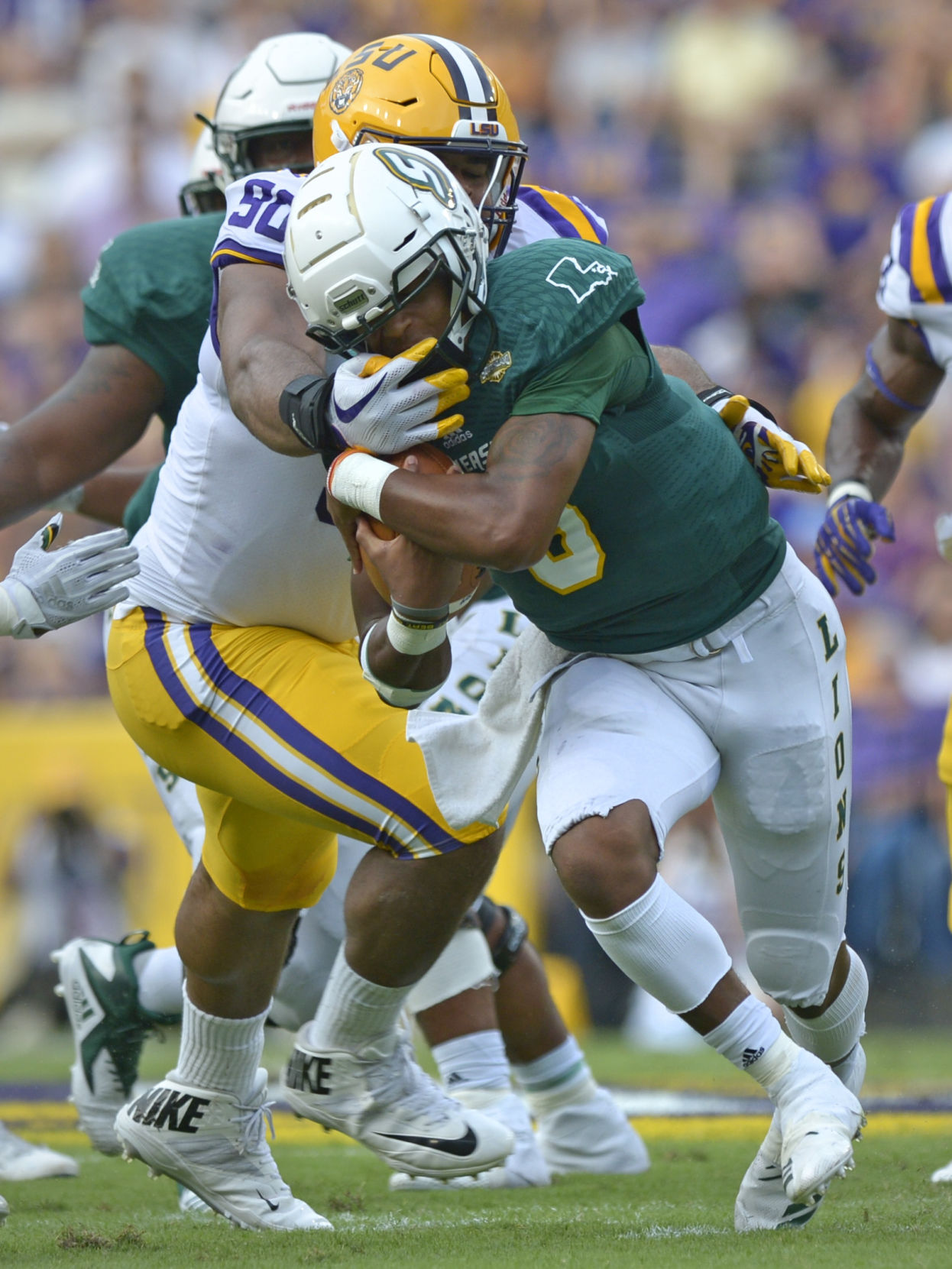 lsuslufootball.090918_HS_1683